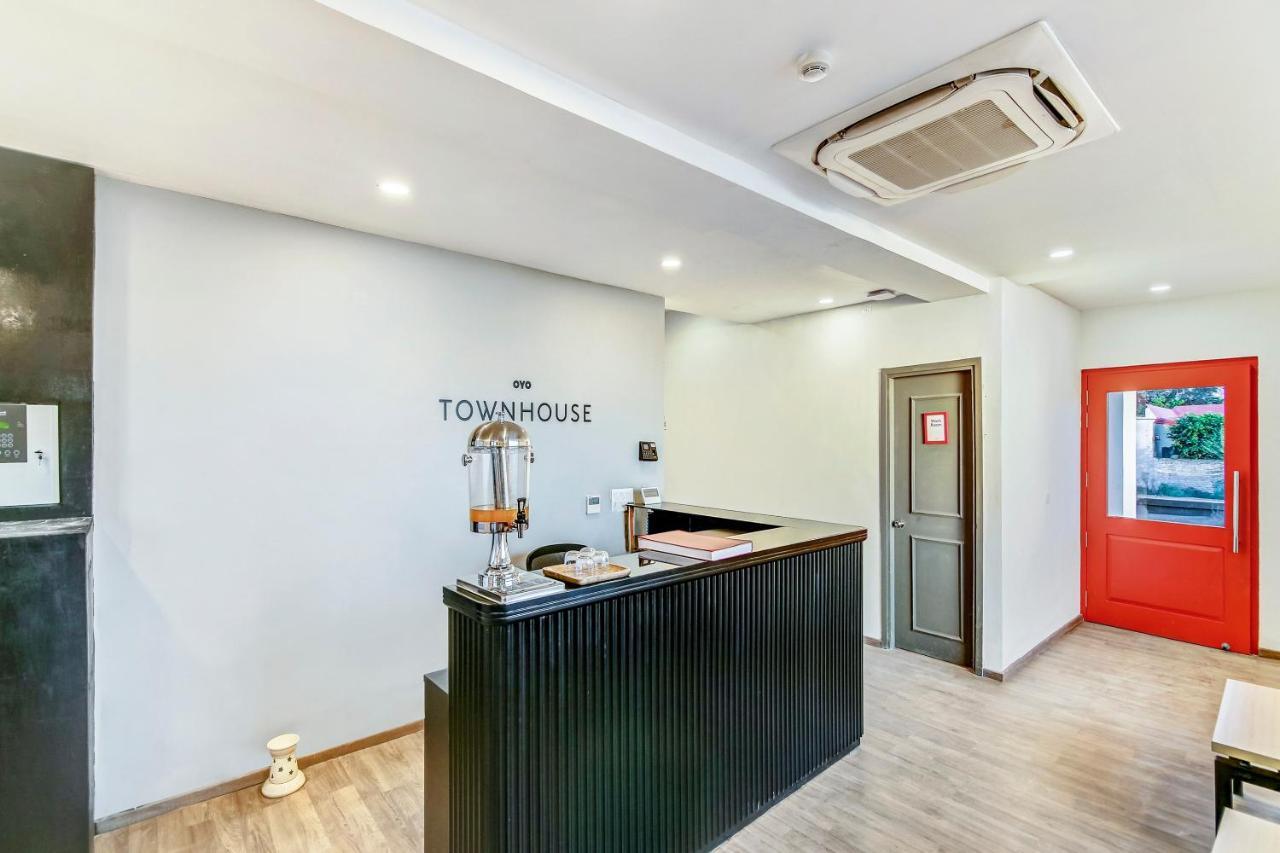 Townhouse Knowledge Park ||| Near Sharda University Велика Нойда Екстер'єр фото