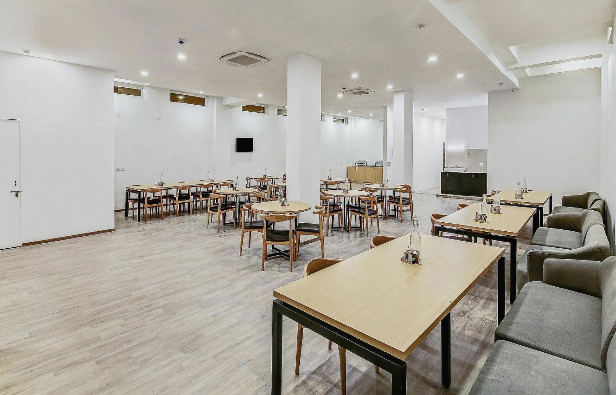 Townhouse Knowledge Park ||| Near Sharda University Велика Нойда Екстер'єр фото