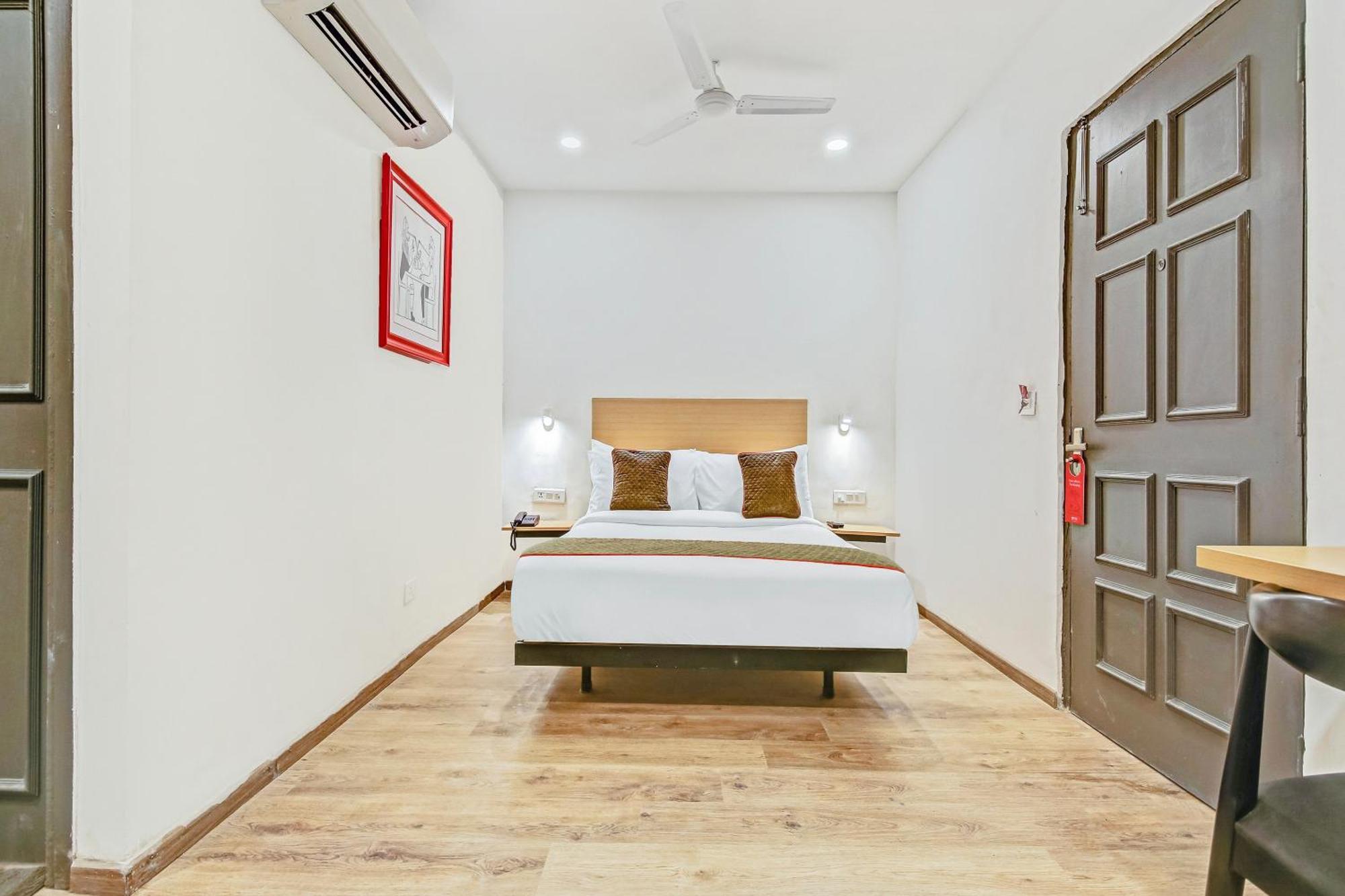 Townhouse Knowledge Park ||| Near Sharda University Велика Нойда Екстер'єр фото