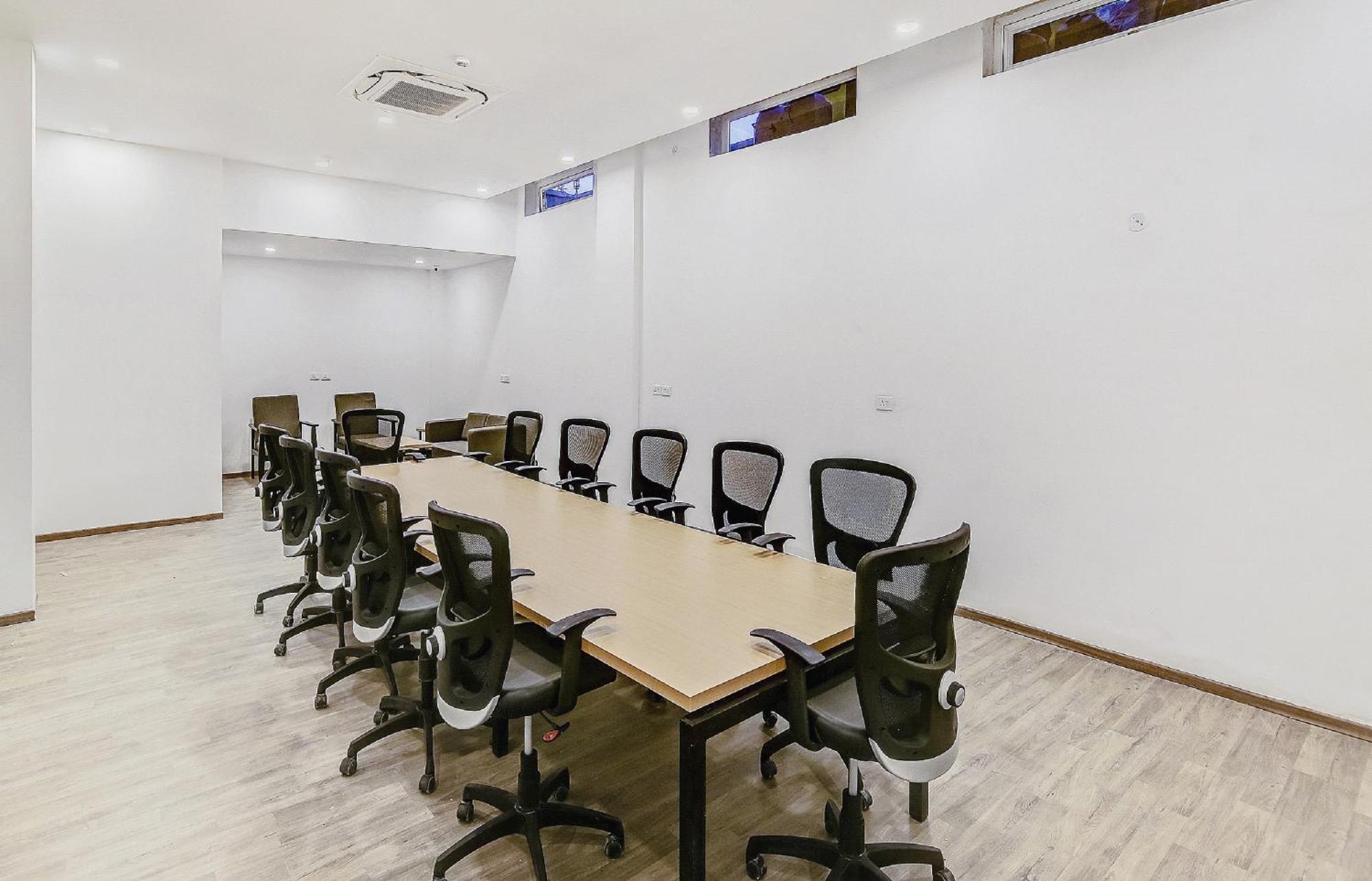 Townhouse Knowledge Park ||| Near Sharda University Велика Нойда Екстер'єр фото