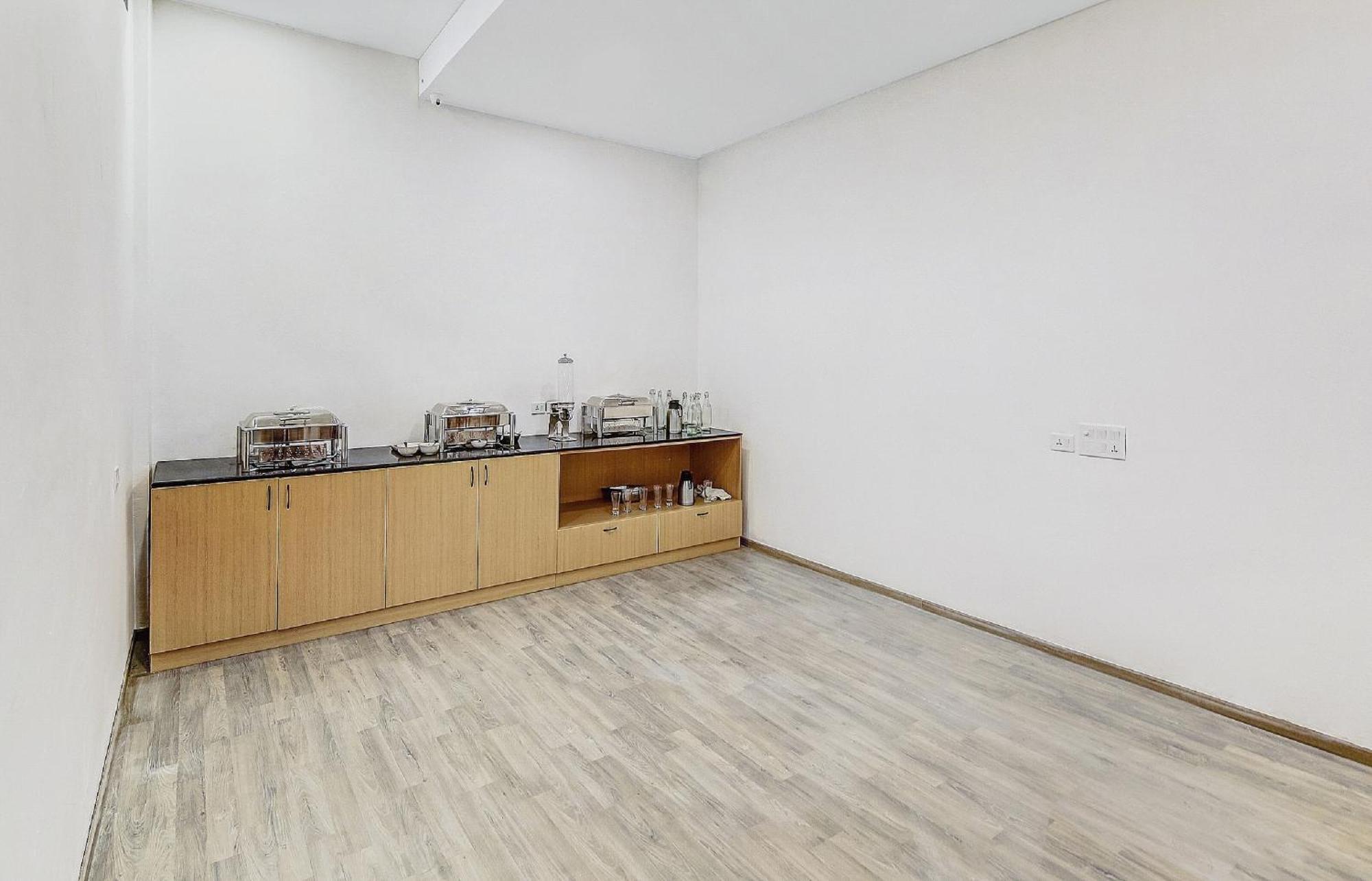 Townhouse Knowledge Park ||| Near Sharda University Велика Нойда Екстер'єр фото
