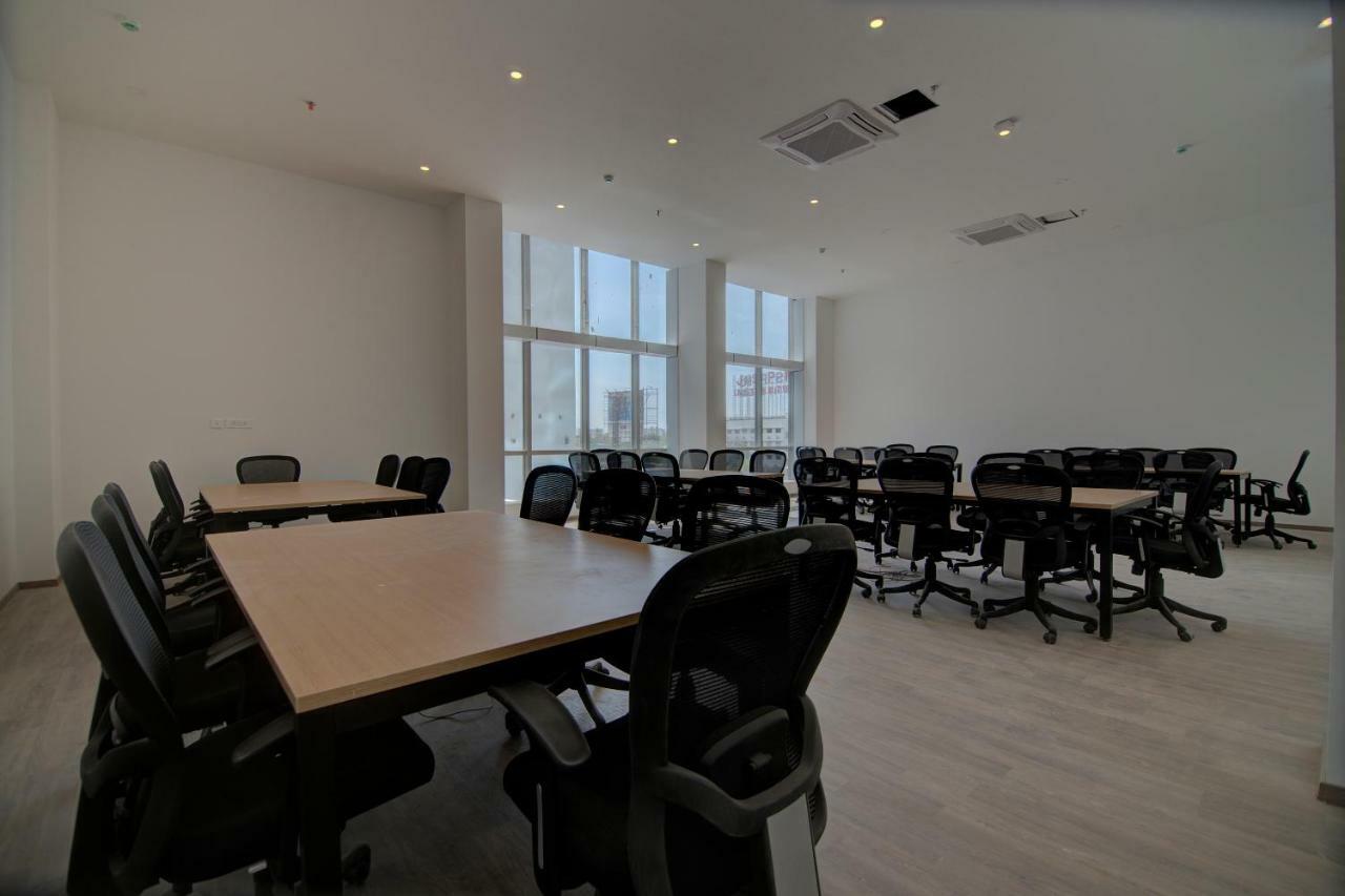Townhouse Knowledge Park ||| Near Sharda University Велика Нойда Екстер'єр фото