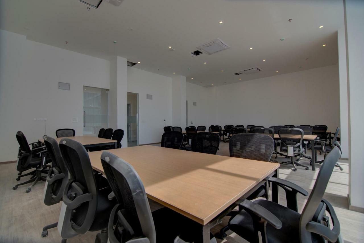 Townhouse Knowledge Park ||| Near Sharda University Велика Нойда Екстер'єр фото