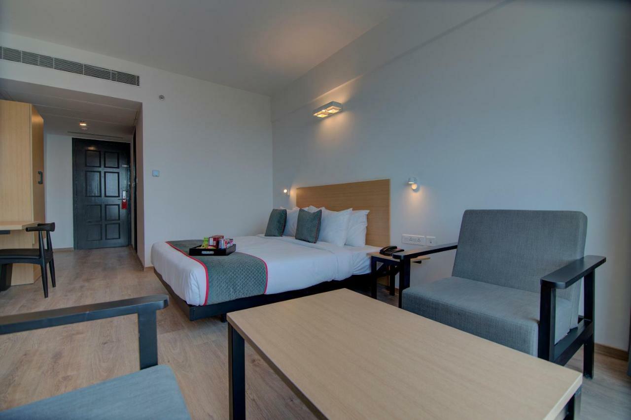 Townhouse Knowledge Park ||| Near Sharda University Велика Нойда Екстер'єр фото
